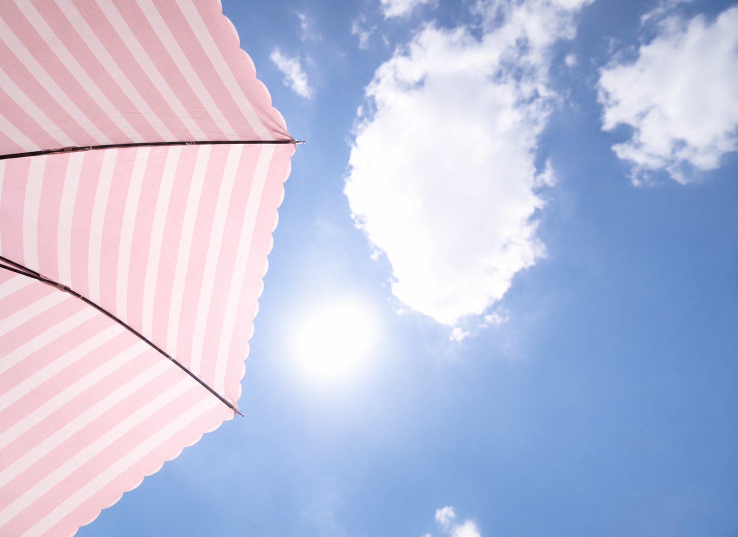 紫外線対策によって皮脂が酸化しにくくなり、肌への負担を減らす流れを示した図