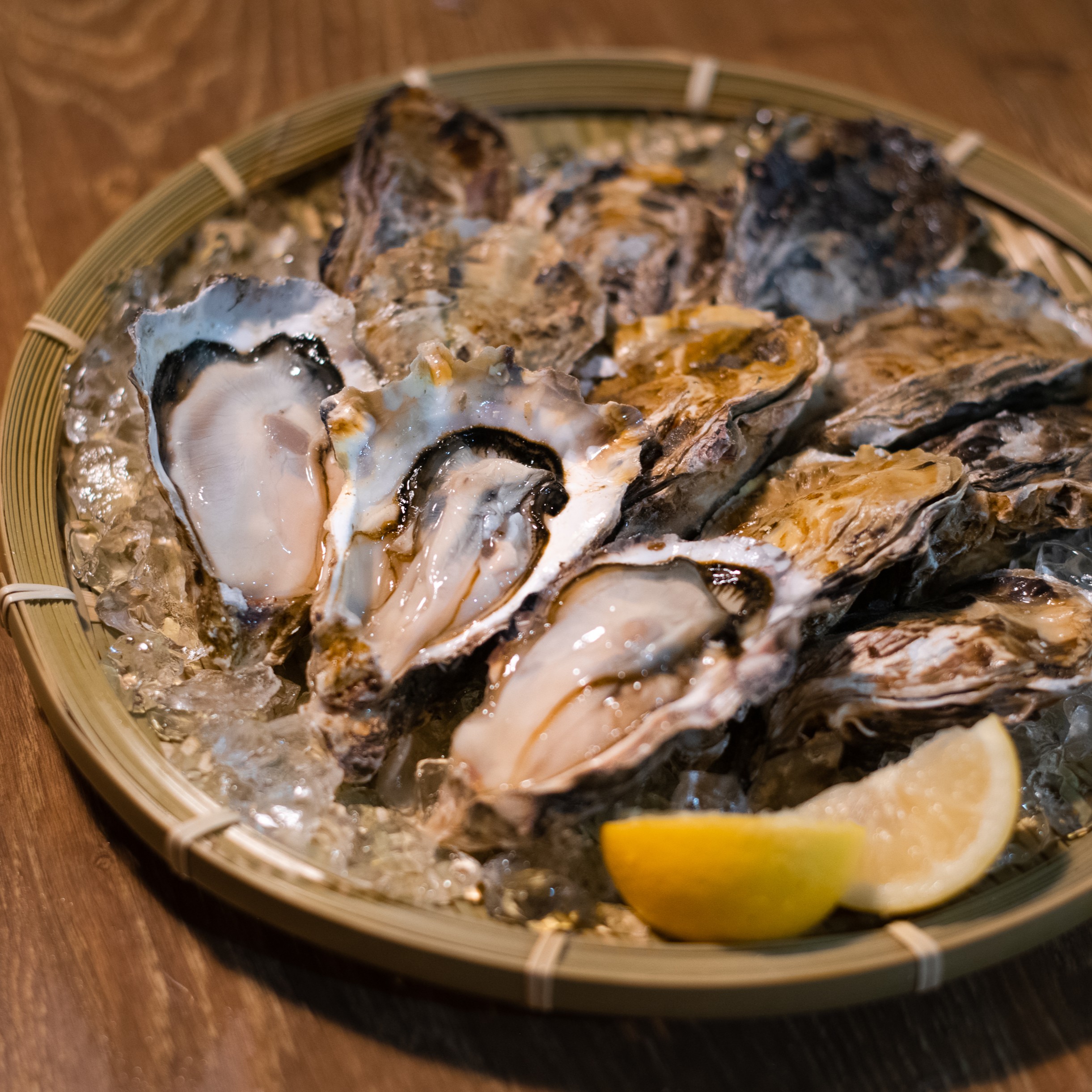 冷凍牡蠣 殻付き真牡蠣（フルシェル）