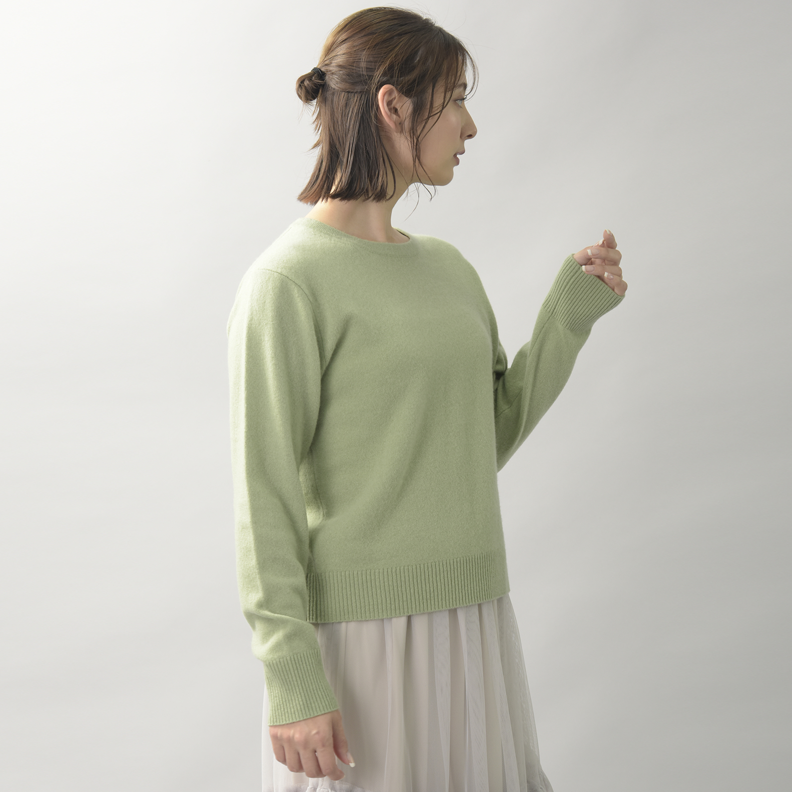 カシミアクルーネックニット