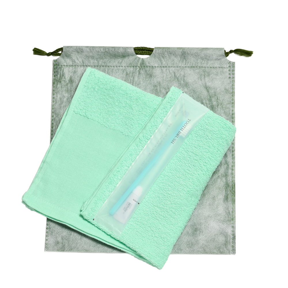 180匁平地付ソフトタオル・国産ハブラシセット（グリーン）和紙柄巾着袋入り　200セット