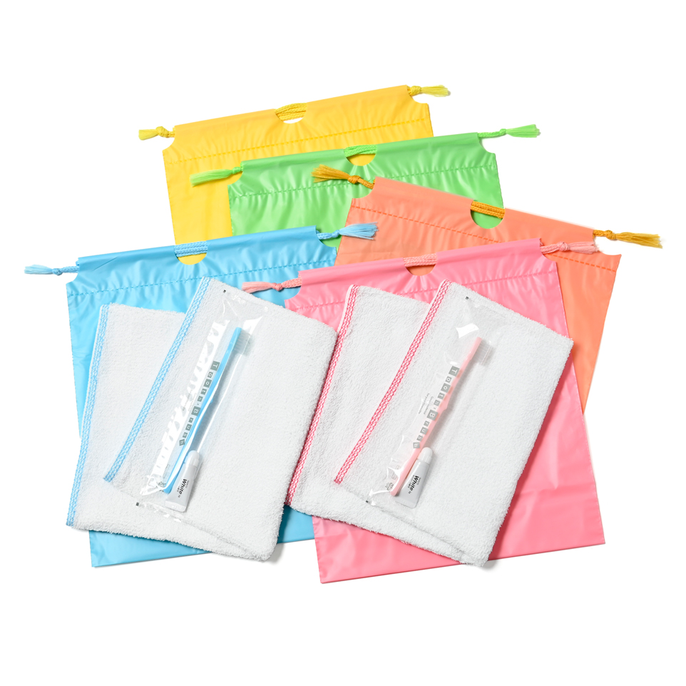 160匁 耳カラータオル・ハブラシセット（5色アソート）巾着袋入り　10セット