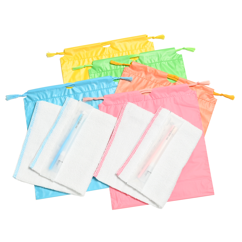 160匁 耳カラータオル・ハブラシセット（5色アソート）巾着袋入り　200セット