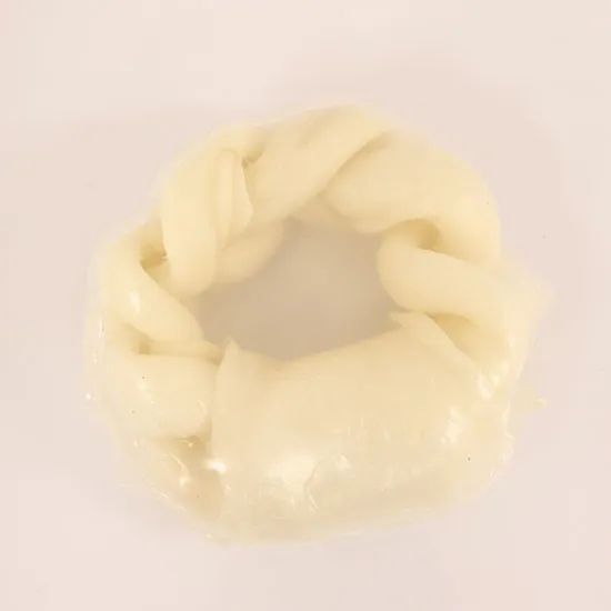 おやつの時間 牛皮のおやつクルーラー