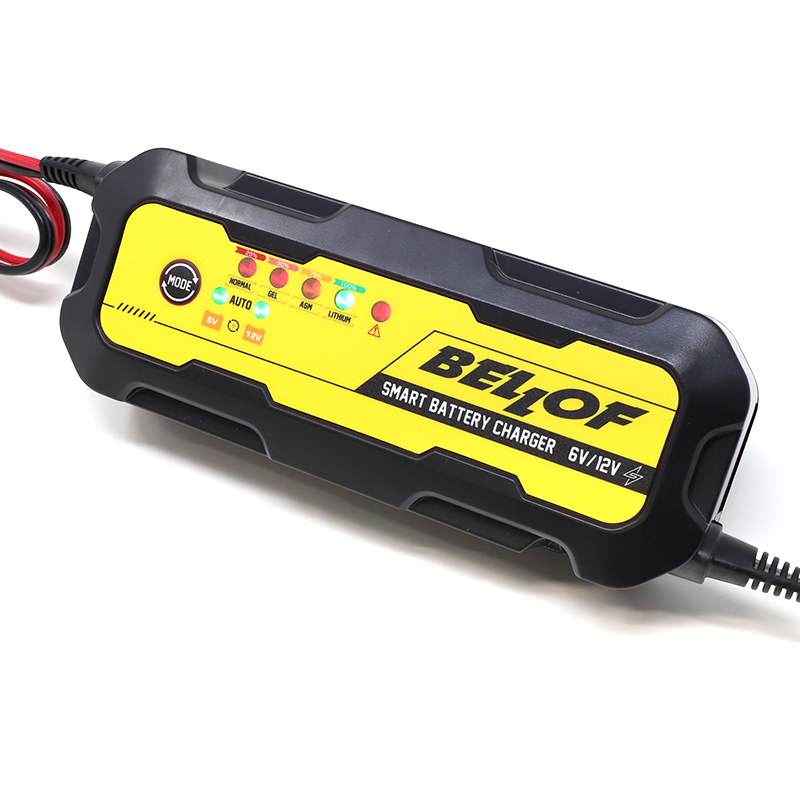 バッテリー充電器