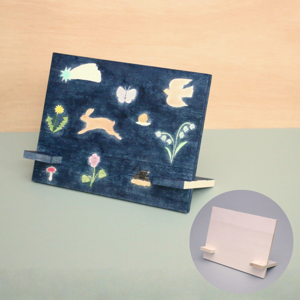 白木のタブレットスタンド