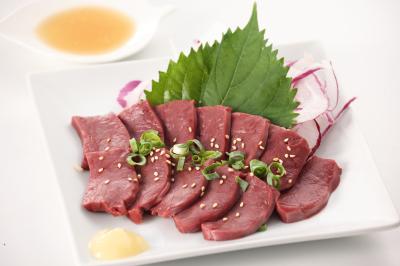 【不定貫】【純国産】馬肉　ハート刺身　生食用　100g　冷凍