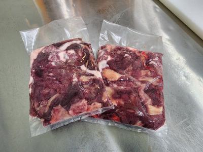 【純国産】馬肉　すじ肉　煮込み用　冷凍