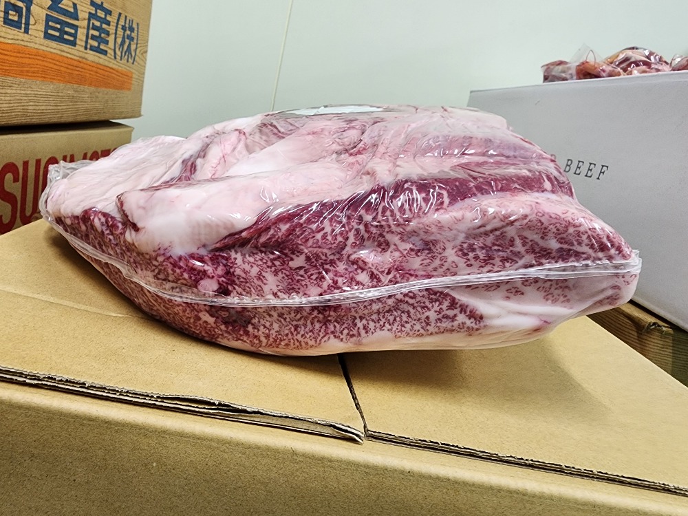 熊本県産　原田畜産の黒毛和牛　経産　ウデ　チルド