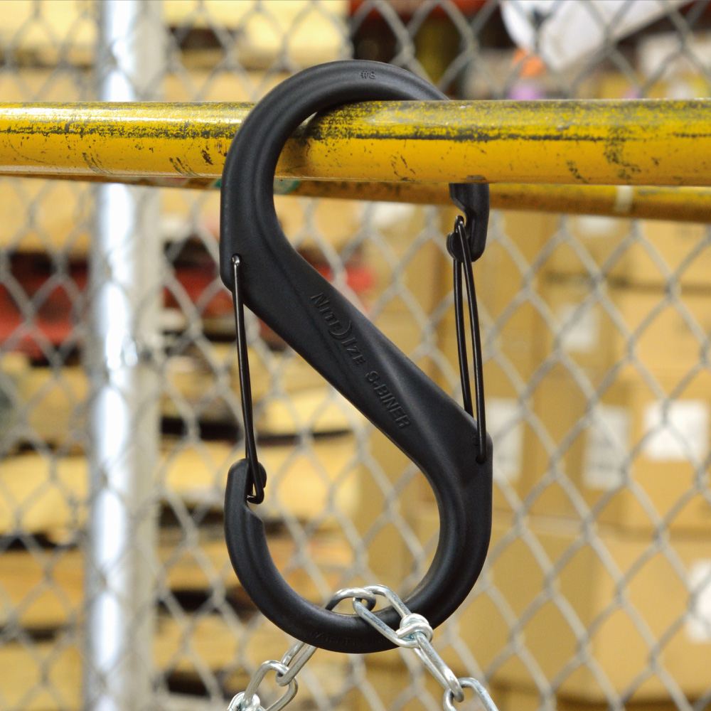 NITE IZE エスビナープラスチック #8 ブラック／ブラックゲート