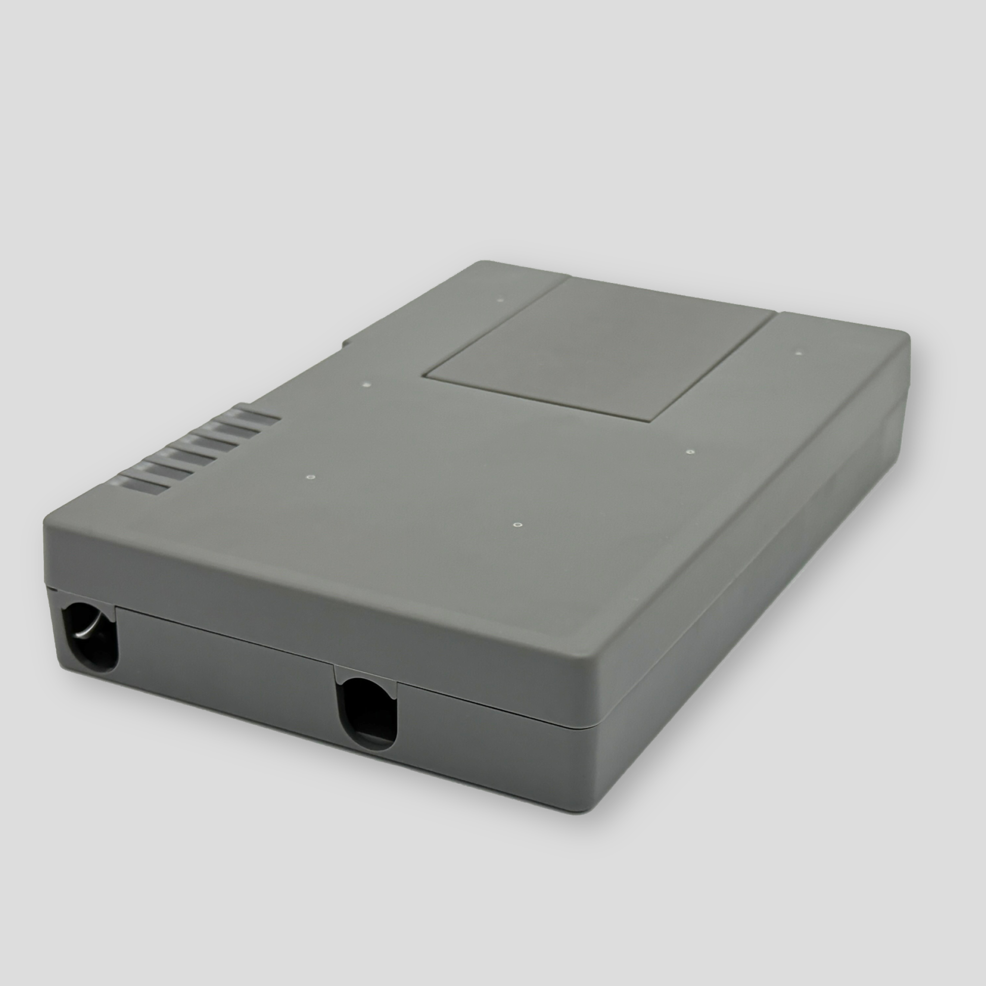 通信機向け薄型ケース