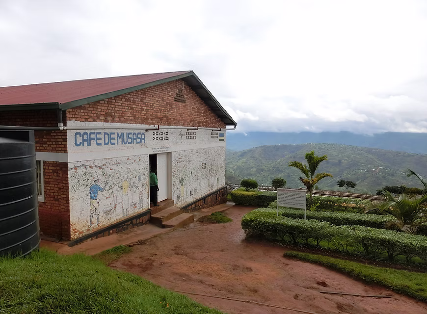 RWANDA | Ruli Lot.1004