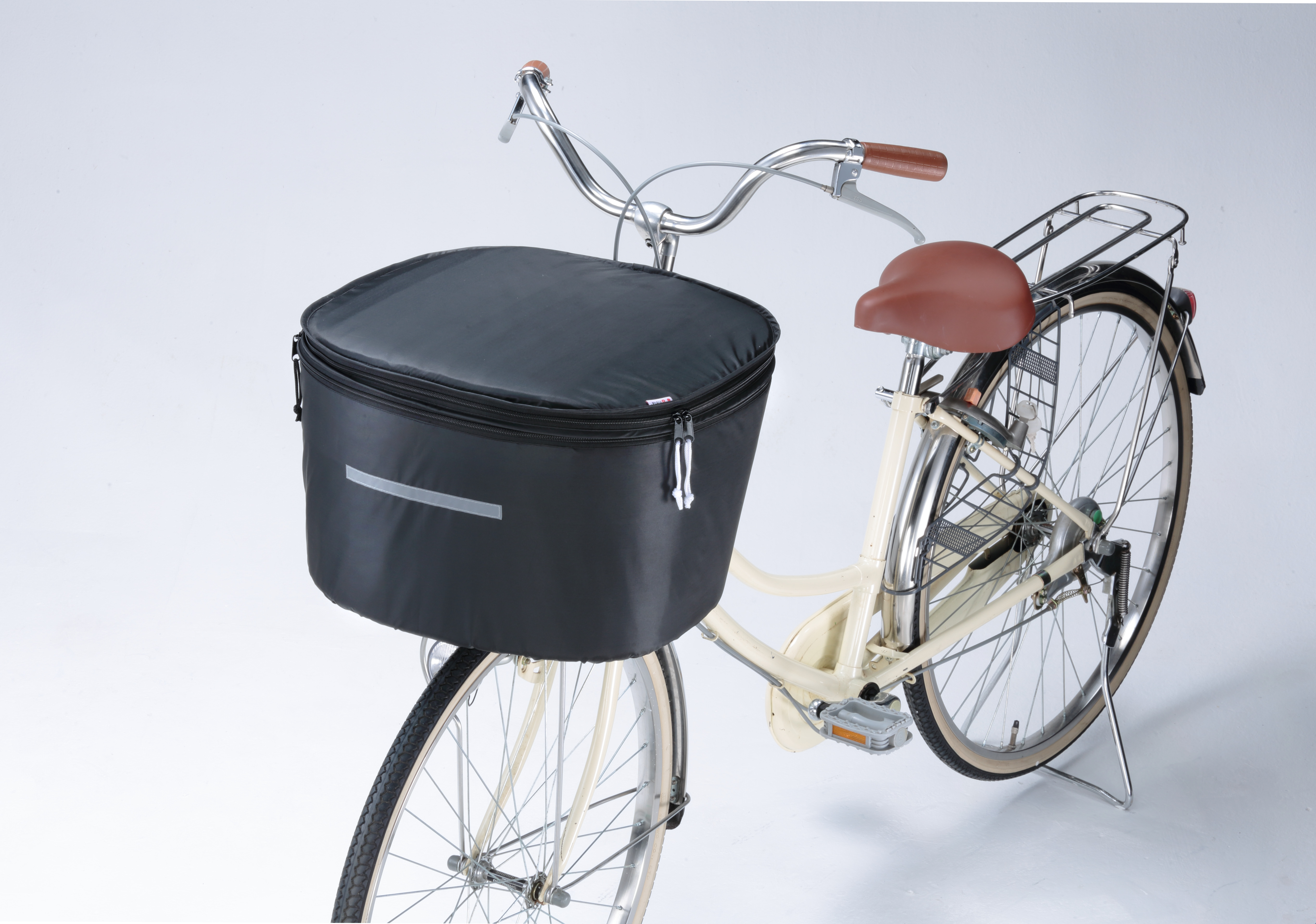 川住製作所　２段式大型前カゴカバー　ＫＷＦ－１１０ＢＫ
