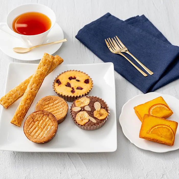 リーガロイヤルホテル　ロイヤル・ガトー・アンサンブル８個