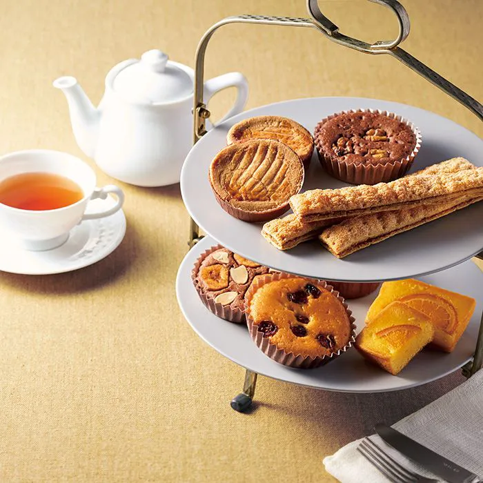 リーガロイヤルホテル　ロイヤル・ガトー・アンサンブル１４個