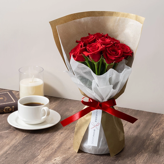 ホシファーム　届いた姿でそのまま飾れるスタンディング薔薇ブーケ　ルージュ８本