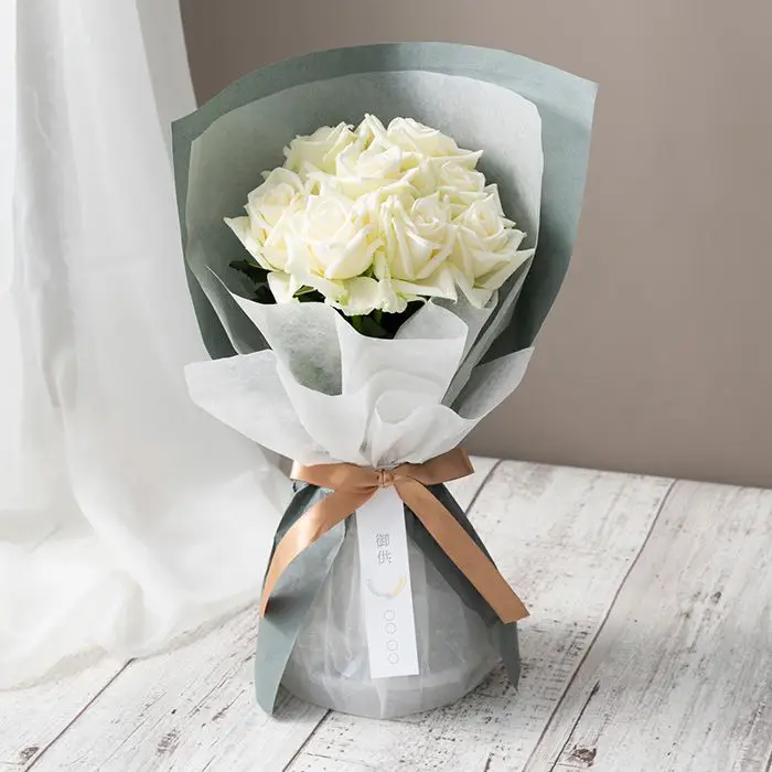 【冬季限定】ホシファーム　届いた姿でそのまま飾れるスタンディング薔薇ブーケ　ピュア８本