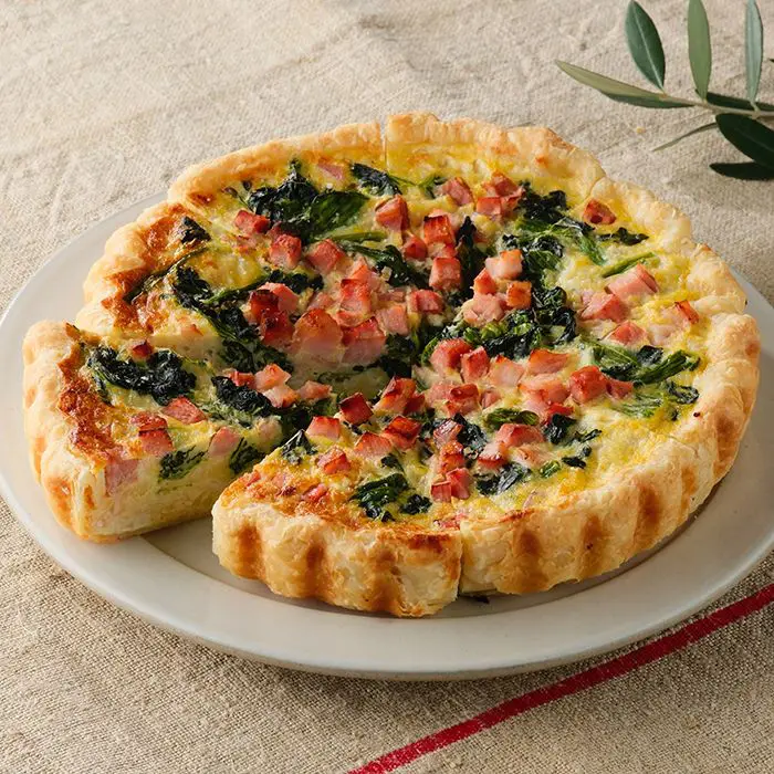 Ｑｕｉｃｈｅ　ｄｅ　ＰｅｔｉｔＦｕｋｕ　信州ミルクのキッシュ