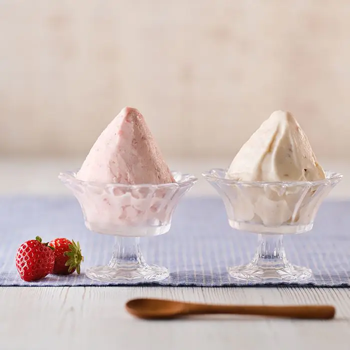 完熟いちご菓子研究所　完熟いちごジェラート