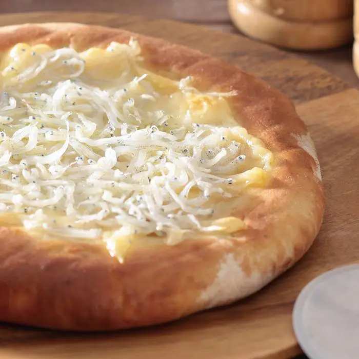 ＳＨＩＺＵＯＫＡ　ＰＩＺＺＡ（静岡しらすと静岡桜えびのピザ）