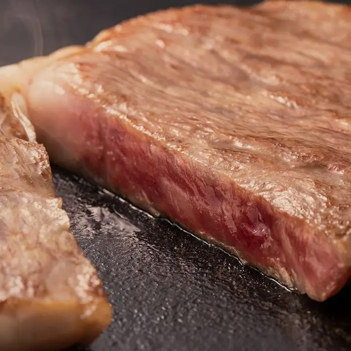 特選千屋牛ステーキ　３００ｇ