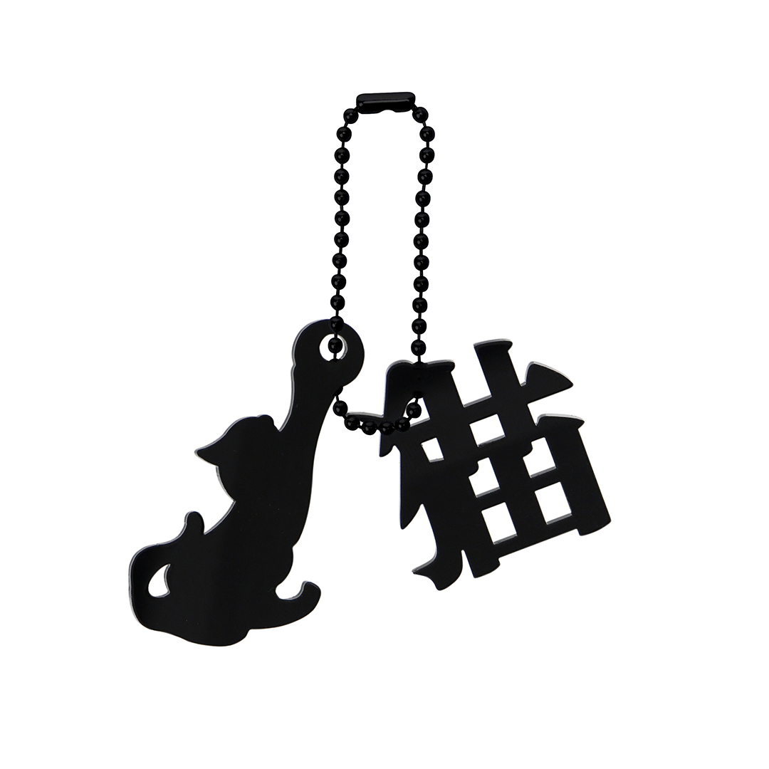 Acrylic Keyring 222 "Stretching Cat / Black"