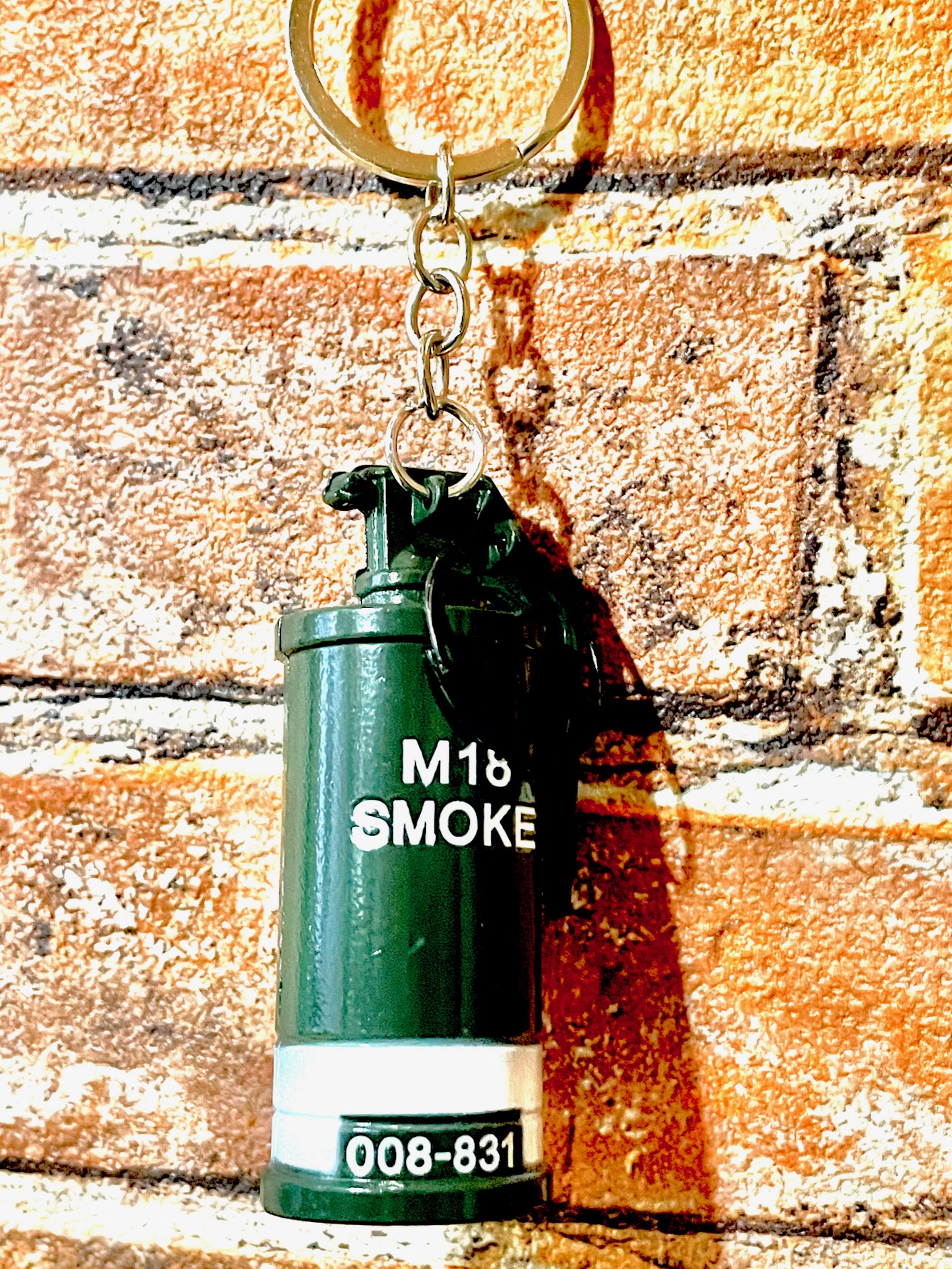 M18キーホルダー