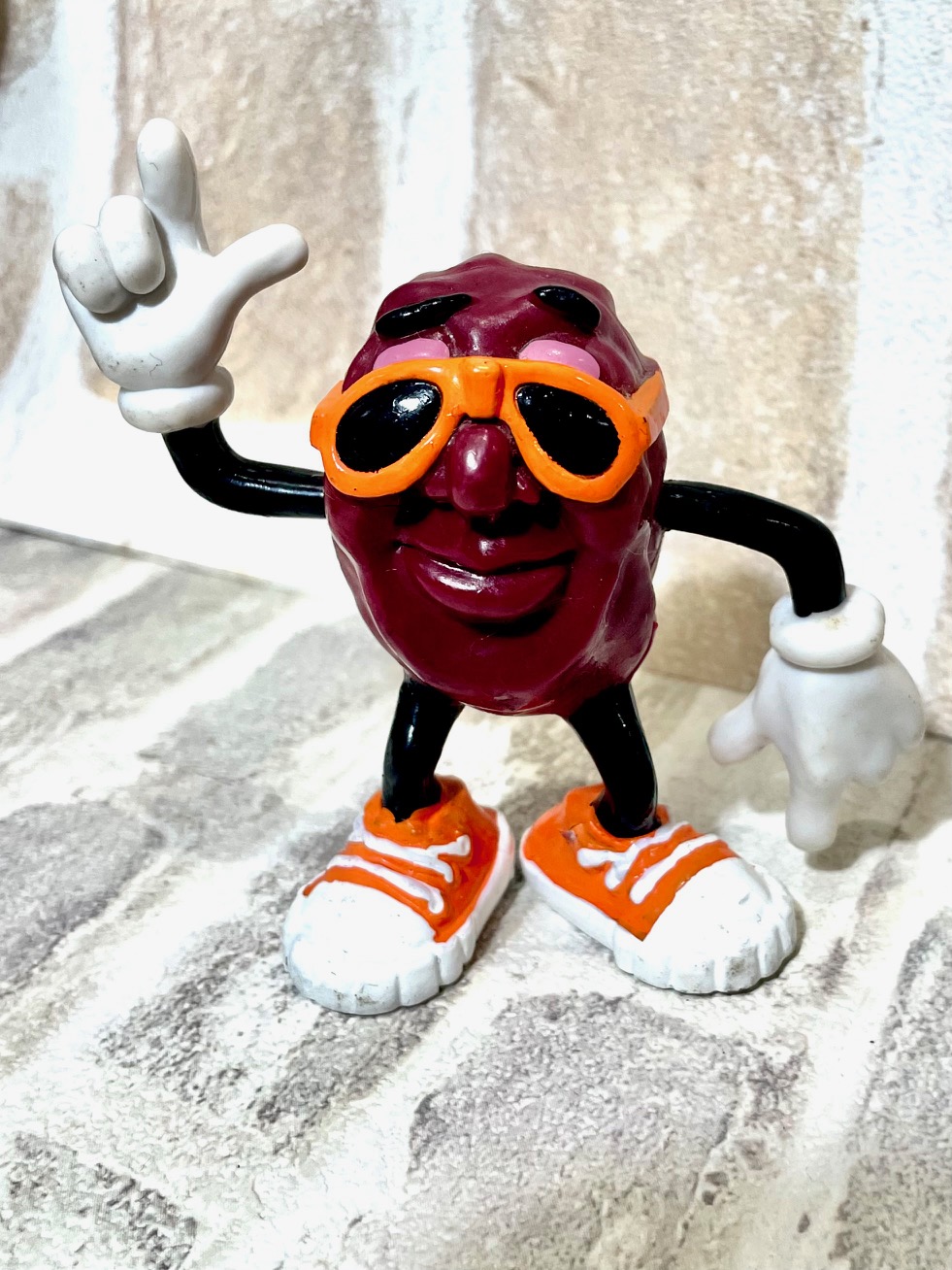 カリフォルニアレーズン フィギュア サングラス　Mサイズ