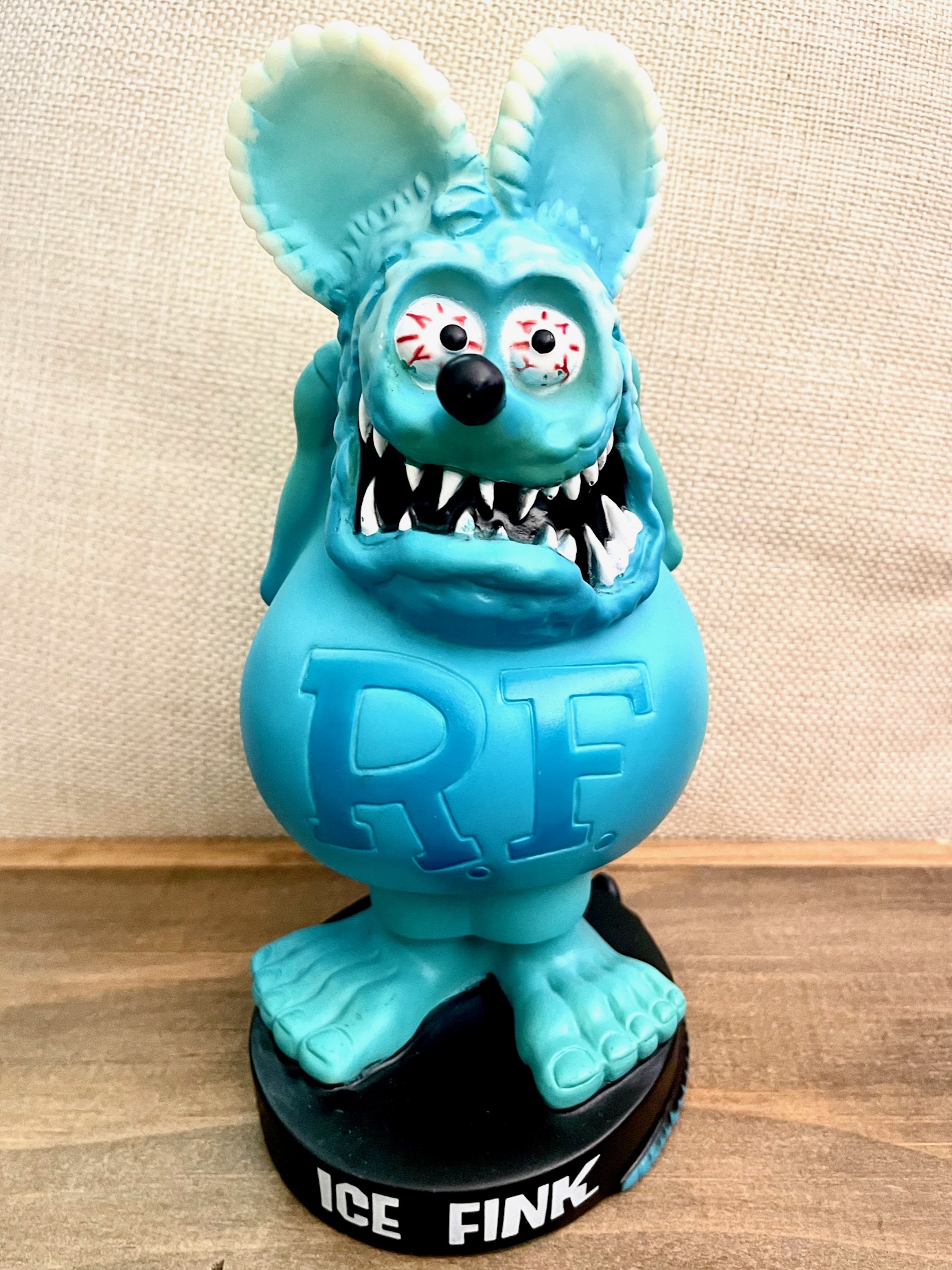 ラットフィンクボビングヘッドGLOW FINK (GLOW BLU）