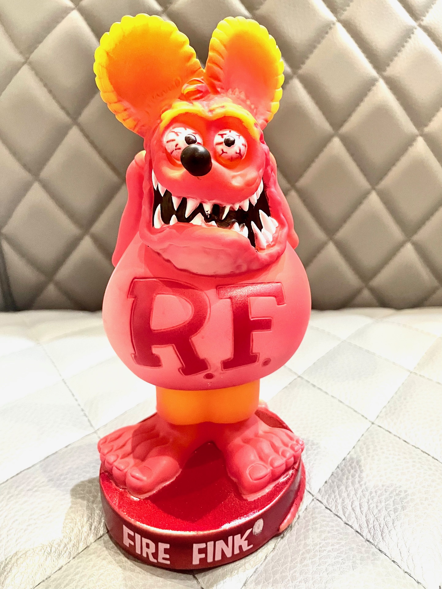 ラットフィンクボビングヘッドGLOW FINK (GLOW ORG）