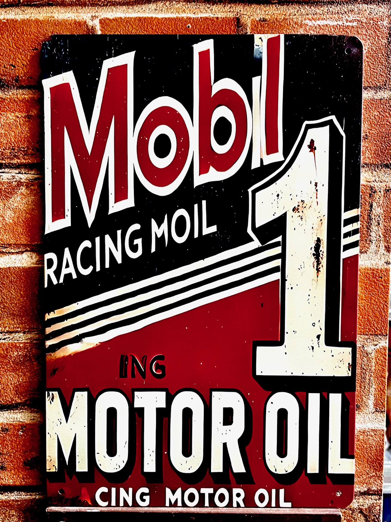 MOBIL 1ティンサイン 看板 インテリア ディスプレイ レトロ  映画 アメリカン雑貨