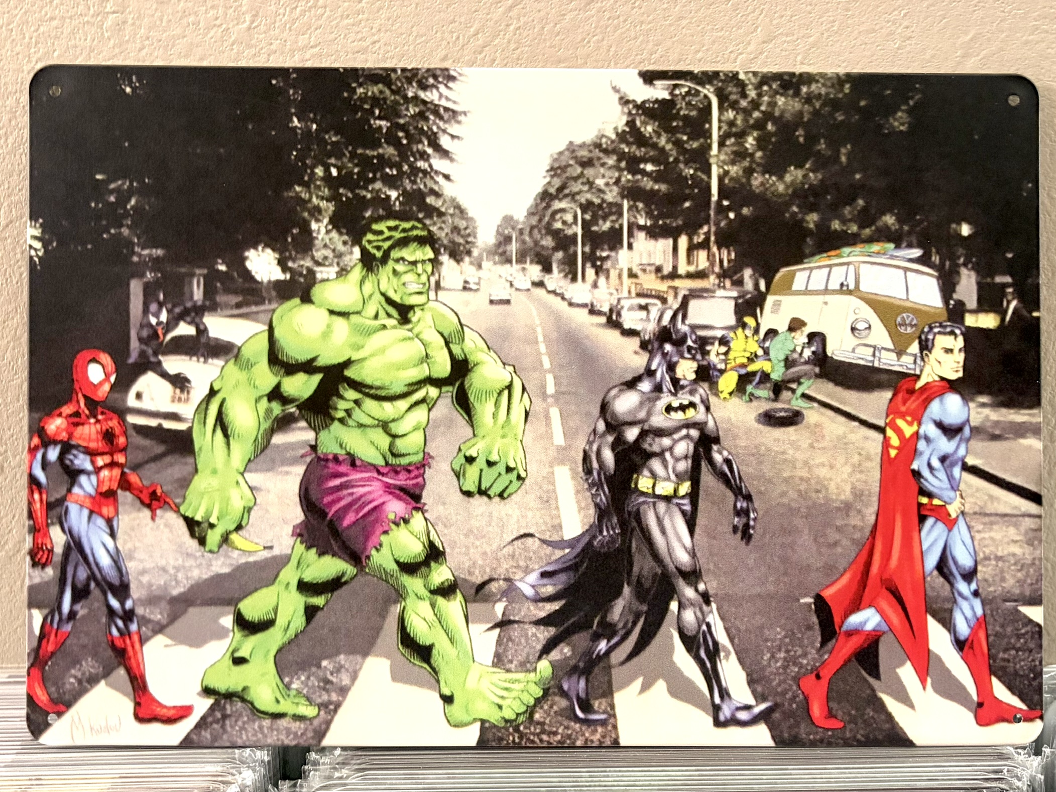 ABロード　アベンジャーズ看板