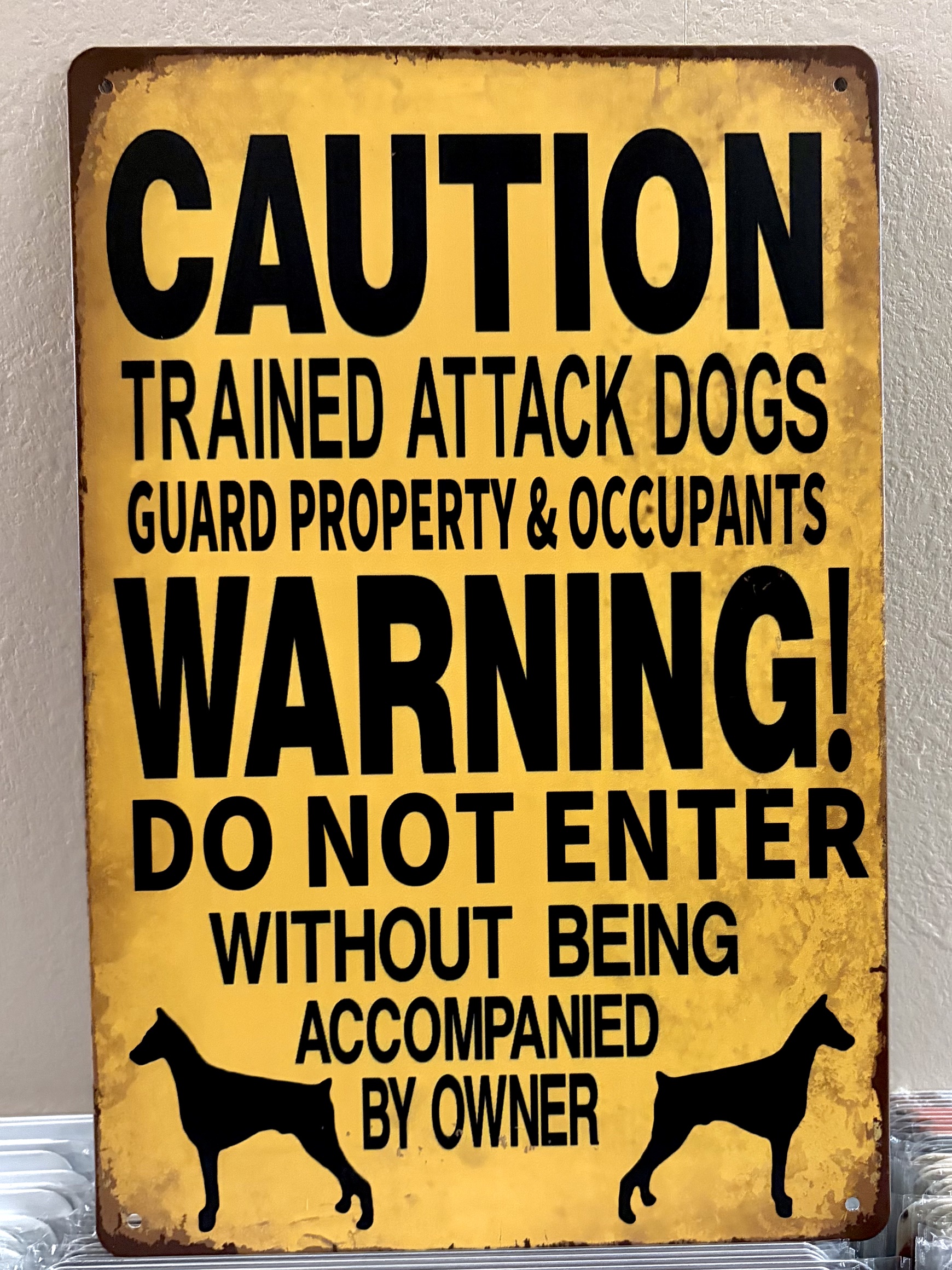 CAUTION 看板
