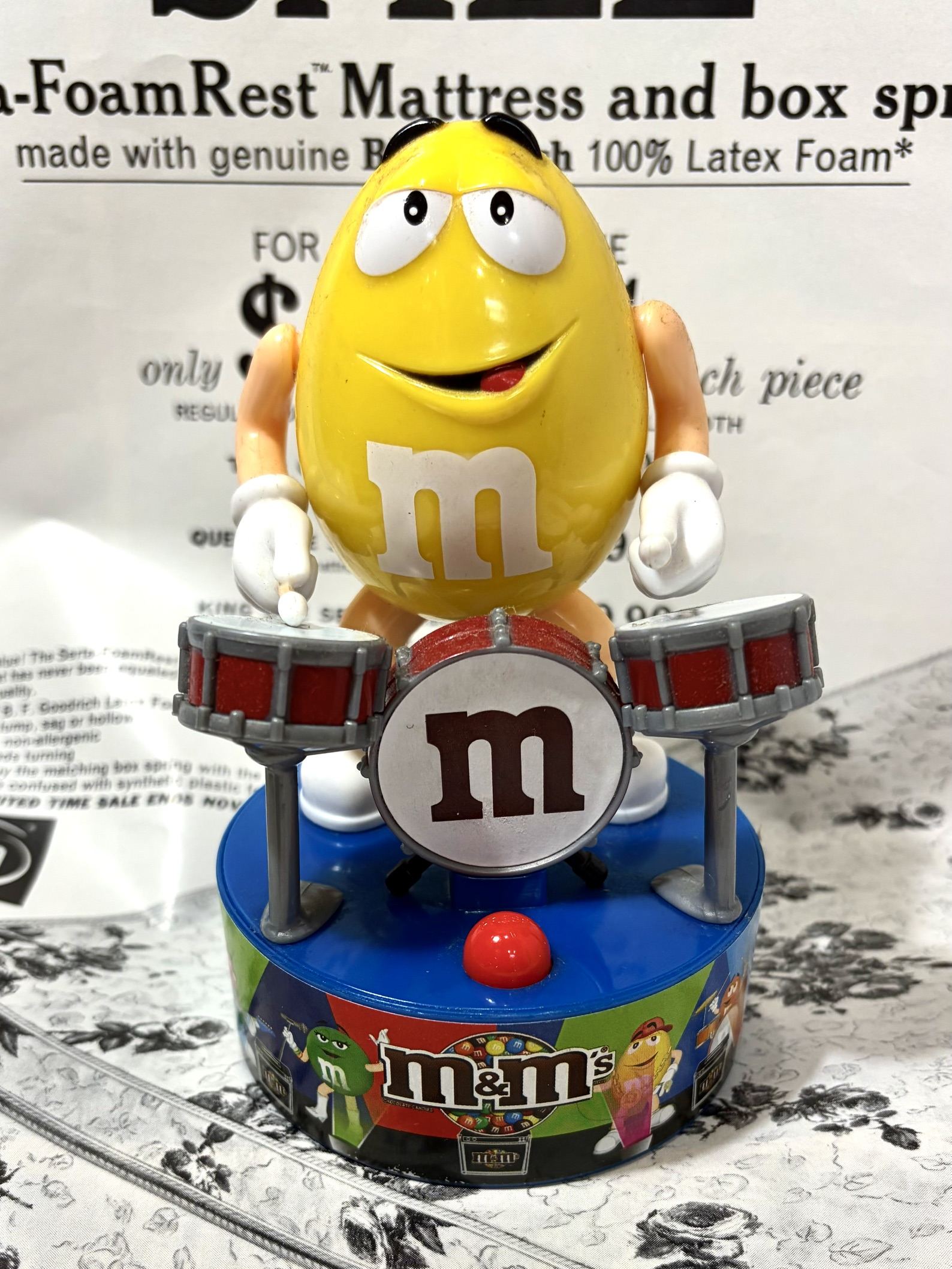 M&M's　イエロードラムトイ
