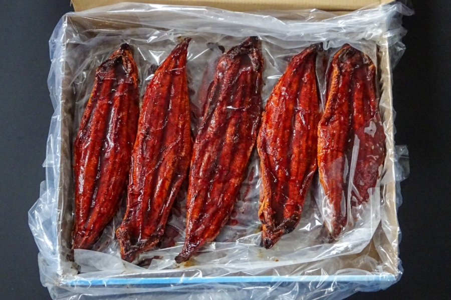 中国　うなぎ蒲焼(原)　50尾