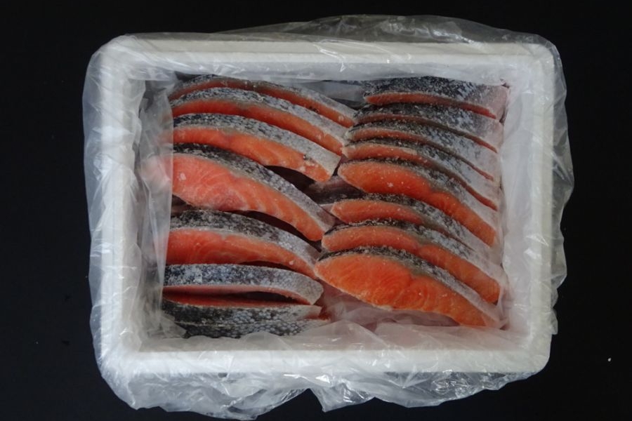 塩銀鮭切身(養殖) 50g　ﾁﾘ