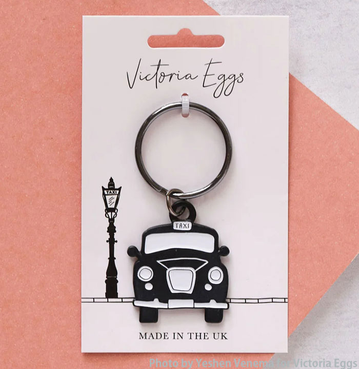 ヴィクトリア エッグス キーホルダー タクシー