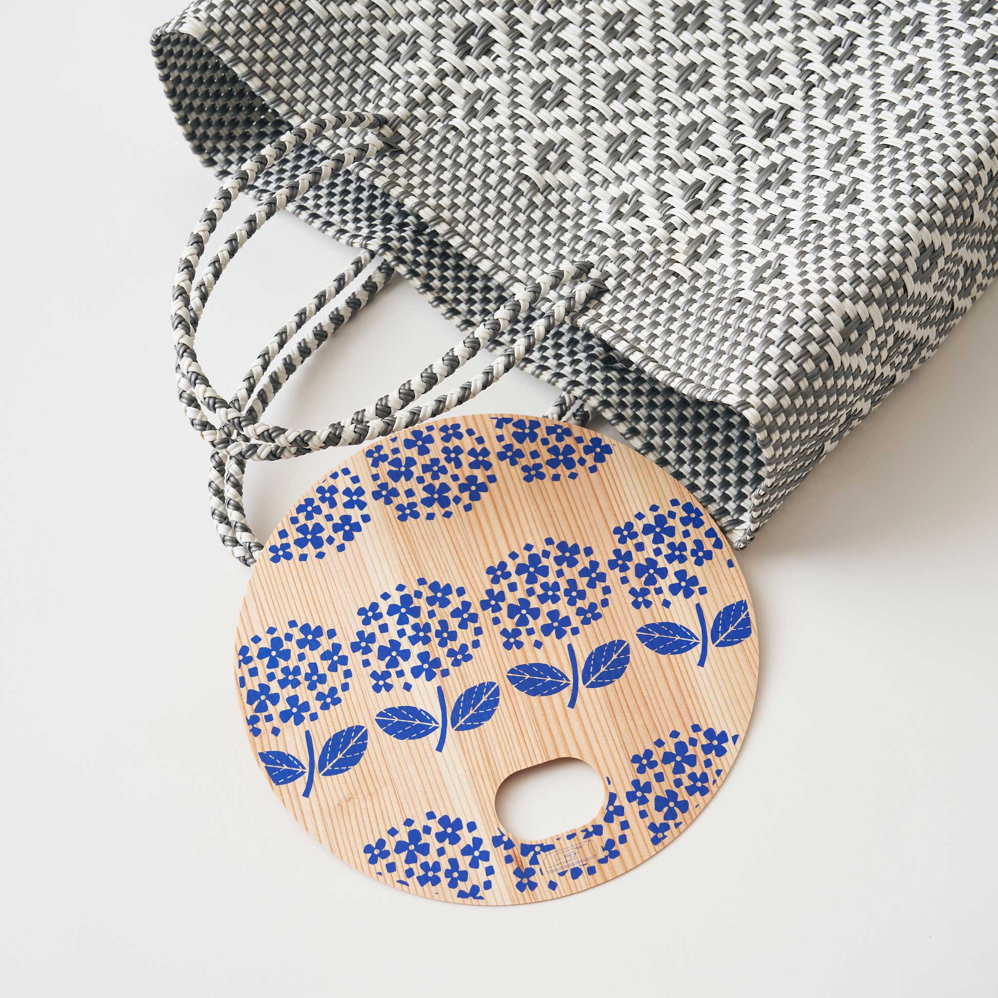 木製うちわ　（3色）