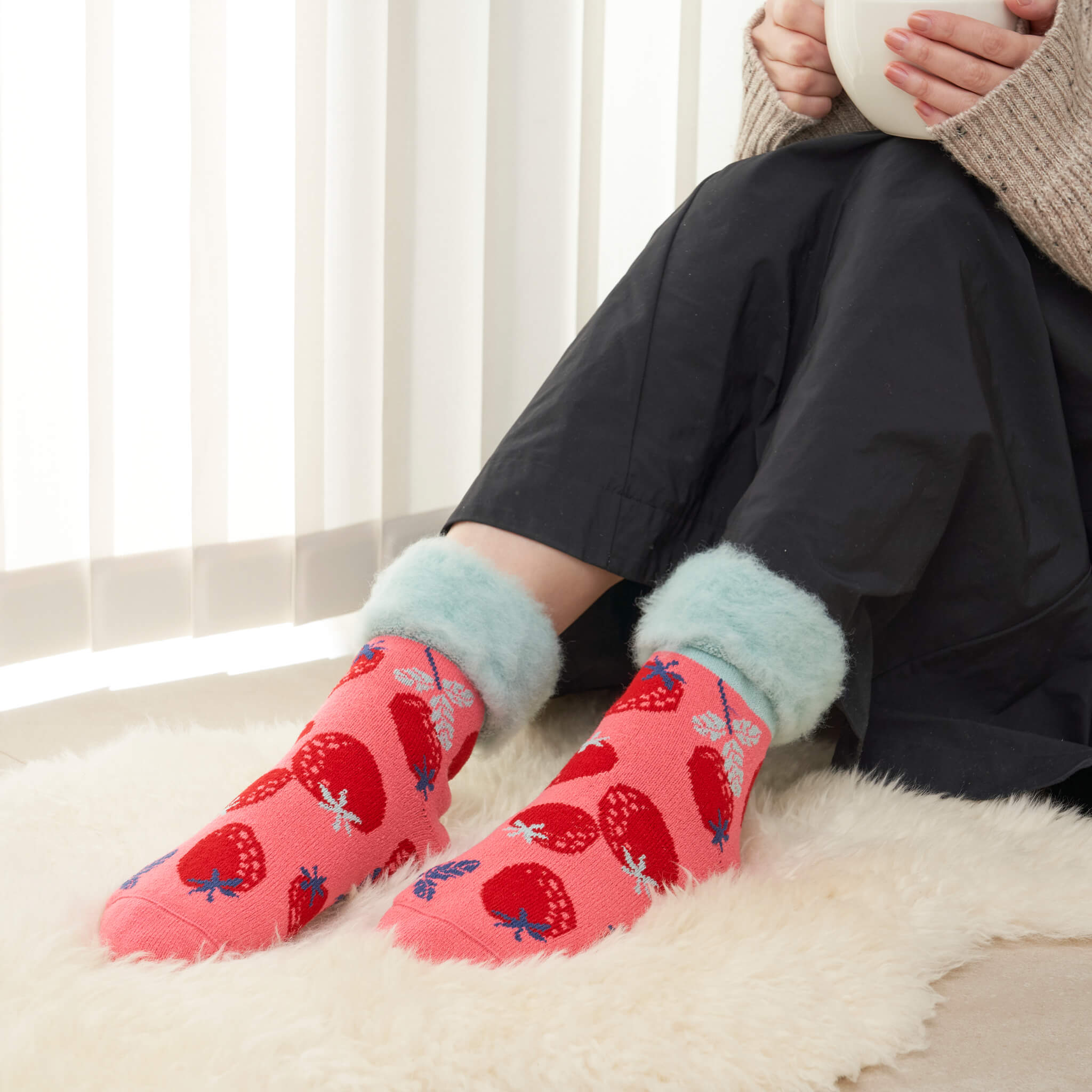 mansikka/いちご　フラッフィー　（4色）