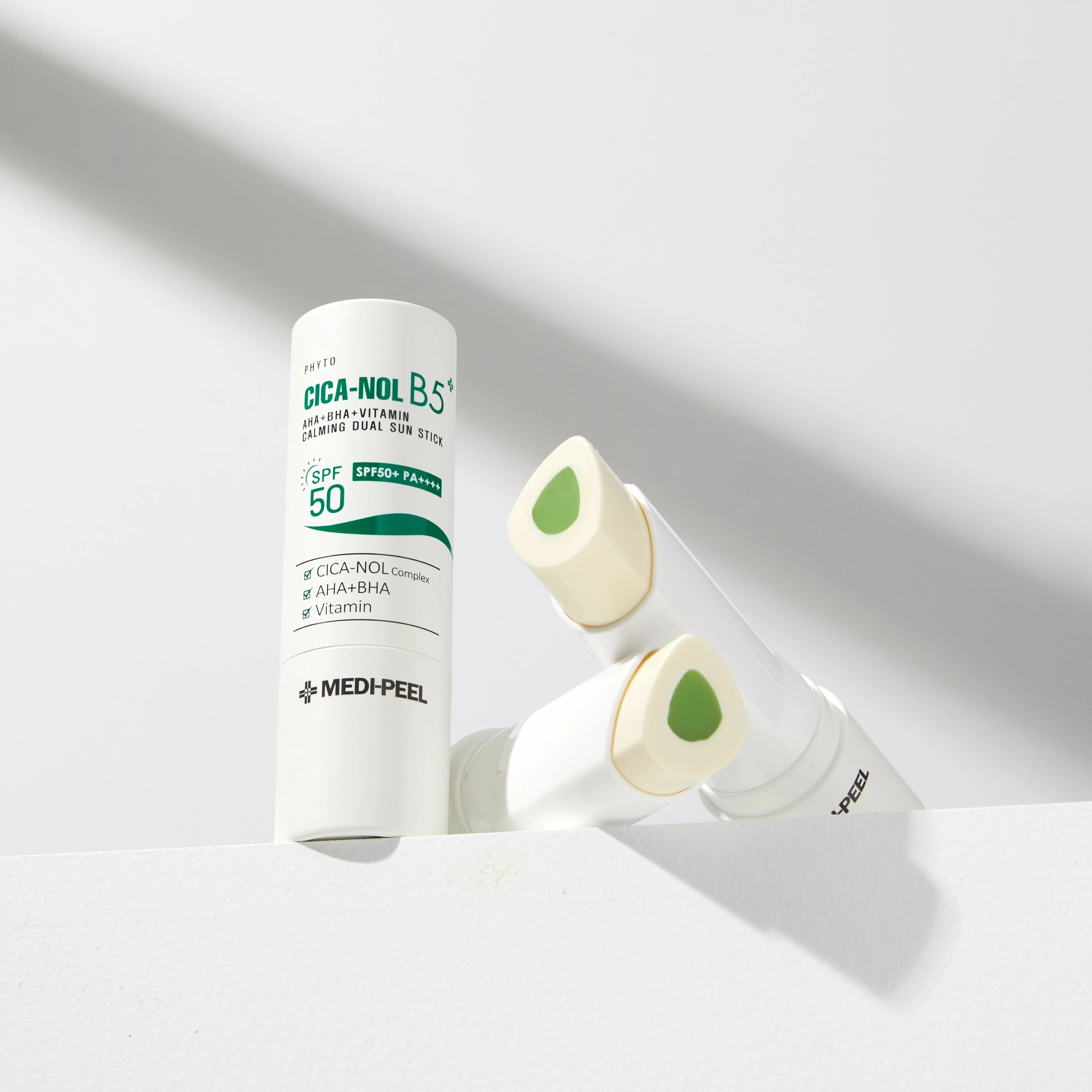 MEDIPEEL - PHYTO CICA-NOL B5 AHA BHA VITAMIN CALMING DUAL SUN STICK