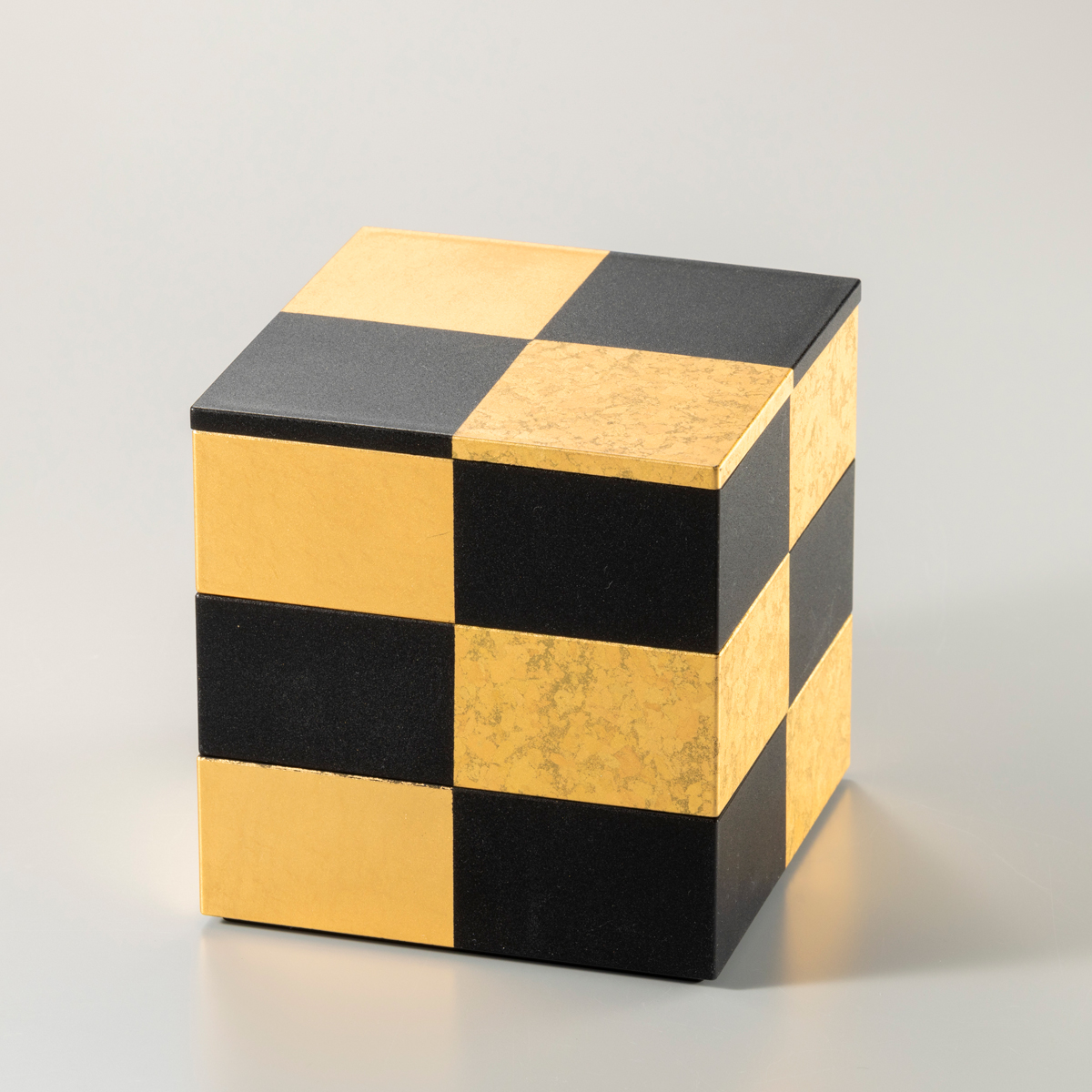 華おぼろ 3.8寸三段重(黒)【区分B】