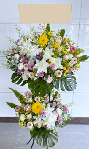 はなとき 納品完了後の実物写真報告の例 スタンド花 3