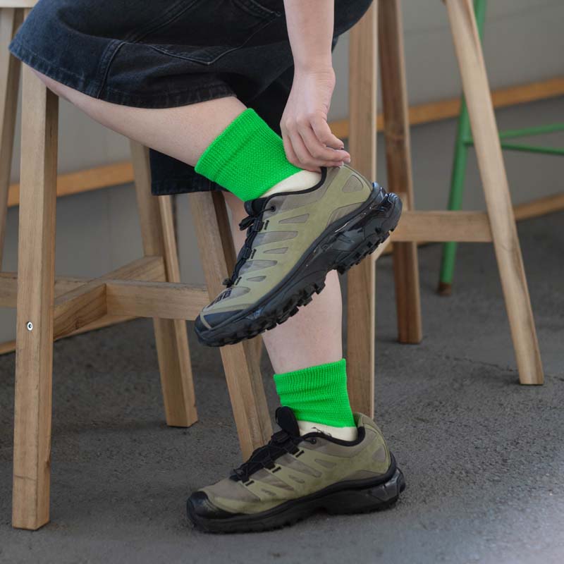 OBSCURE SOCKS W NEUNEON