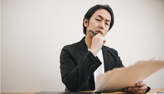 オープンキャンパスのノベルティに悩む職員・先生・担当者