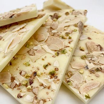 割れチョコ　ホワイトナッツナッツ