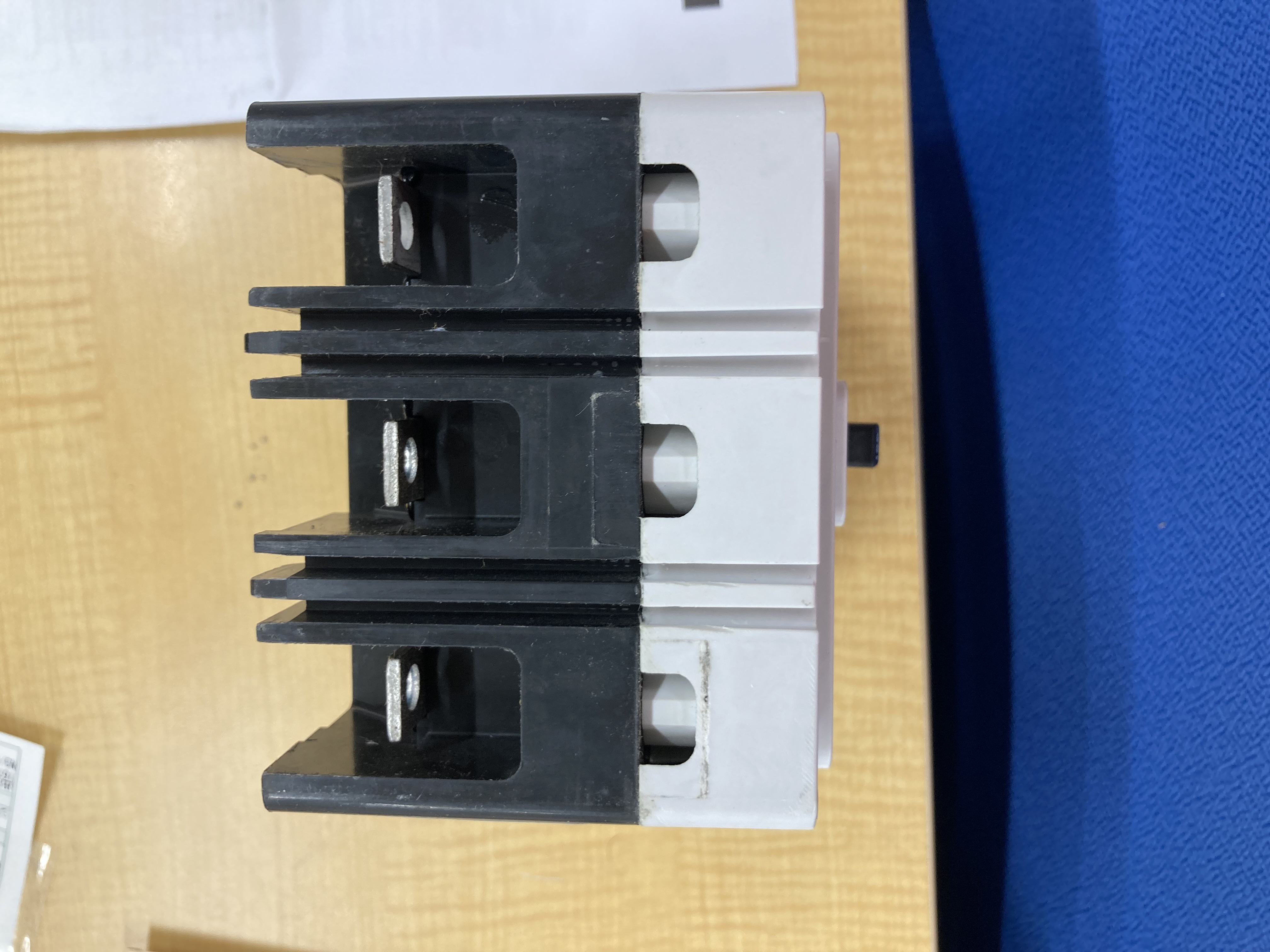 Cutler Hummer ブレーカ (125A,600VAC,3相）FDB3125