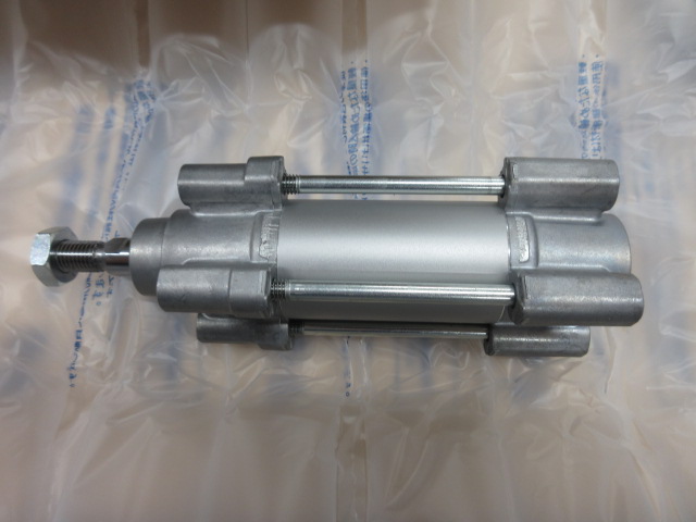 SMC製シリンダー（C96SDB32-25C）