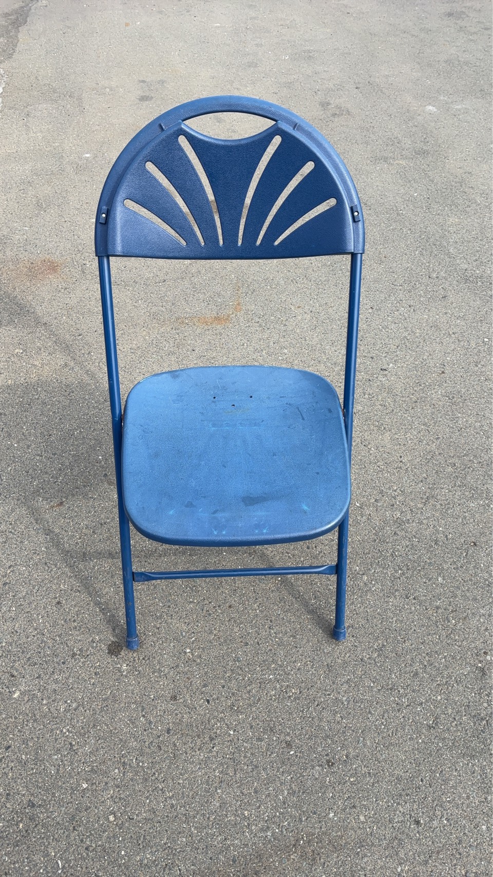 プラスチック製折りたたみチェア