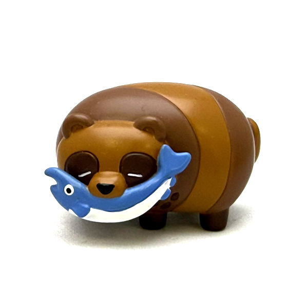 たぬきとしゃけ　置物