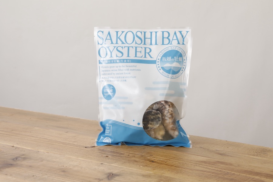 冷凍殻付き牡蠣（生食用）のパック