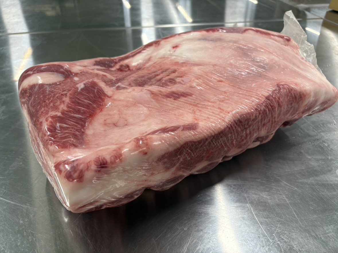 【スライス加工込み！】神戸牛肩ロース 1本（ネック無）